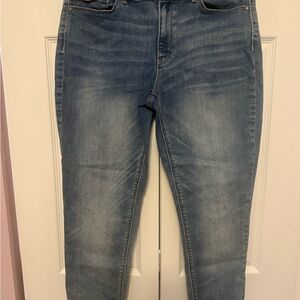 WHBM  Skinny Crop Pearl Mid Rise Jeans